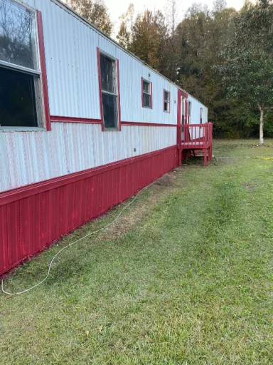 Main picture of 401 Academy Ln
