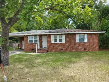 Main picture of 3010 N Cleburne St