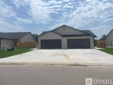Main picture of 12027 W Shadow Lakes St