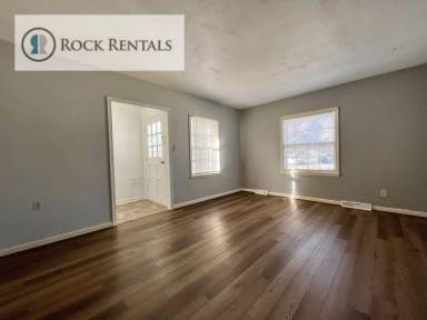 Main picture of 419 E 9th Ave