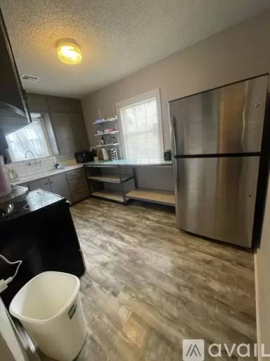Main picture of 2648 E Admiral Blvd