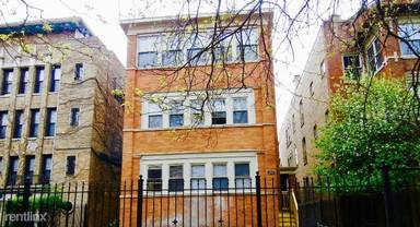 Main picture of 4740 N Malden St