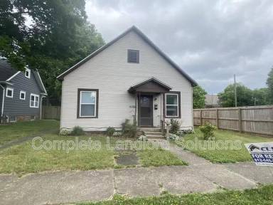 Main picture of 1905 S Center St