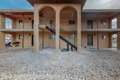 Main picture of 1000 Chelwood Park Blvd NE