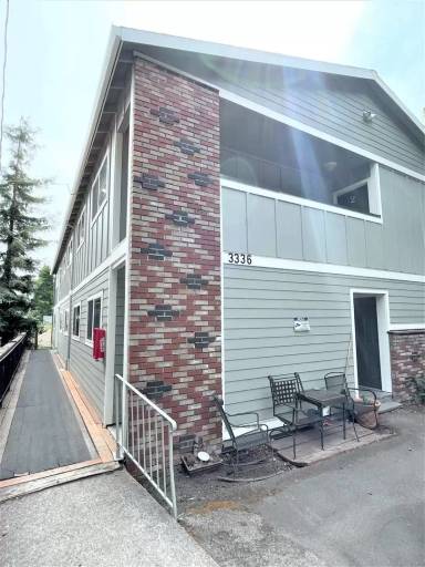 Main picture of 3336 SE 9th Ave