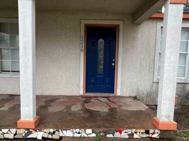Main picture of 1210 NW Baldwin Ave
