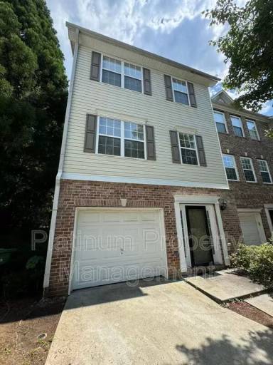 Main picture of 768 Celeste Ln SW