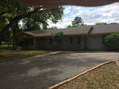 Main picture of 121 Private Road 3514