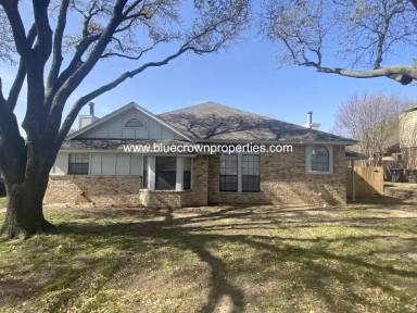 Main picture of 10305 Lone Pine Ln