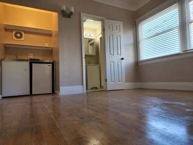 Main picture of 399 Oakland Ave