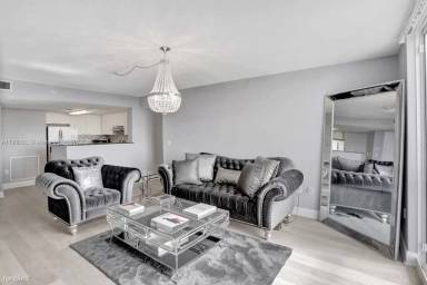 Main picture of The Aston Condo