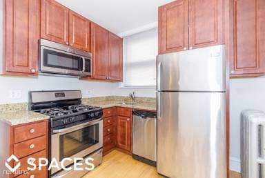 Main picture of 2112 W Ainslie St