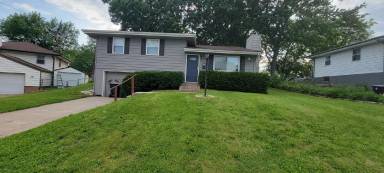 Main picture of 5388 N Palmer Ave