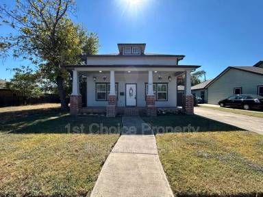 Main picture of 922 E Dashwood St
