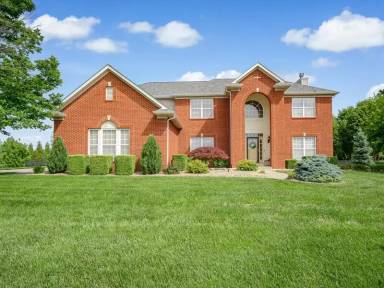 Main picture of 1011 Lyonshall Blvd