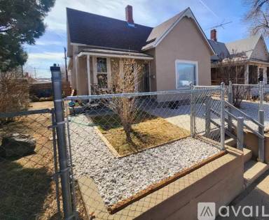 Main picture of 516 W 8th St