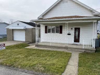 Main picture of 104 2nd Ave