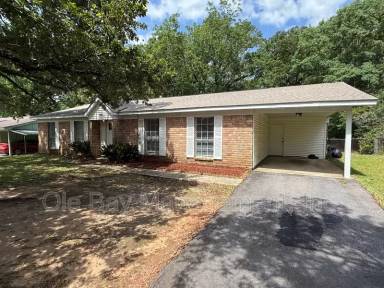 Main picture of 1704 Andover Blvd