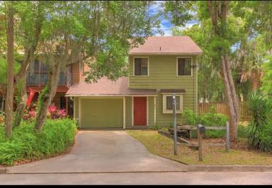 Main picture of 801 N Clake St