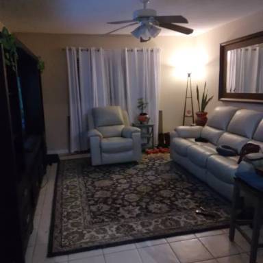 Main picture of 400 Fern St