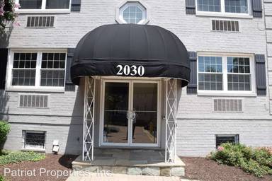 Main picture of 2028 N Vermont St