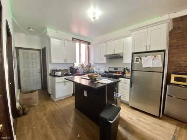 Main picture of 526 Harvard St