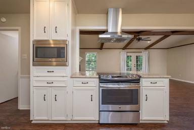 Main picture of 225 Dublin Ave
