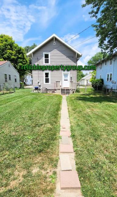 Main picture of 1921 Spring St