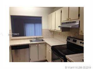 Main picture of 209 Palm Cir E