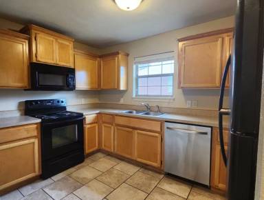 Main picture of 201 Cheyenne Pl