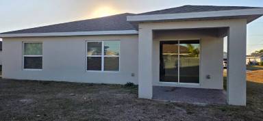 Main picture of 3515 NE 12th Pl