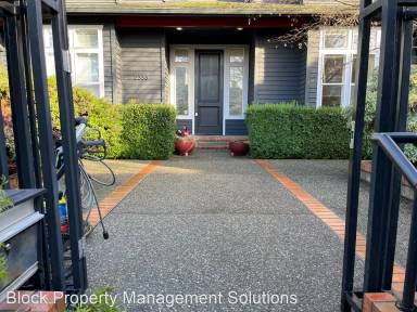 Main picture of 2338 42nd Ave E