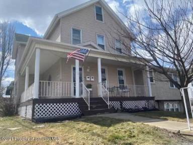 Main picture of 160 E Grove St
