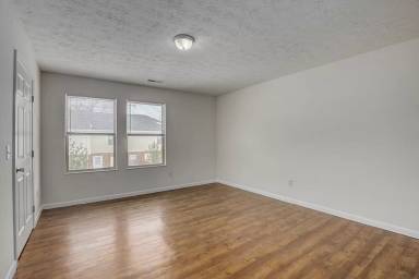 Main picture of 1600 Athens Dr