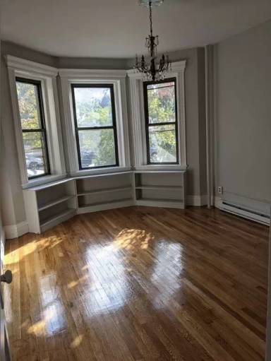 Main picture of 51 Park Dr