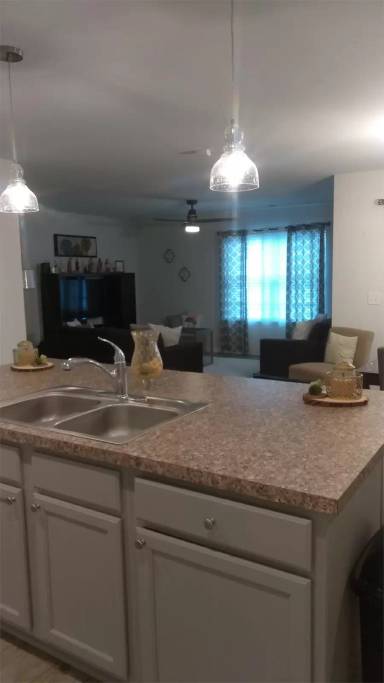 Main picture of 143 Davila St