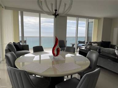 Main picture of Beach Club Condos