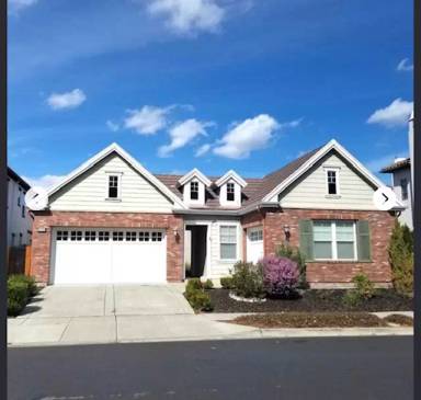 Main picture of 2154 Lusitano St