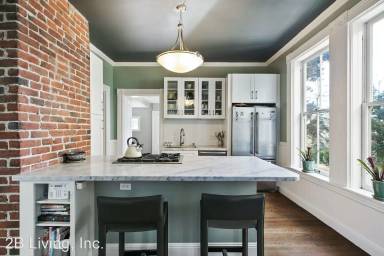 Main picture of 2015 Pine St