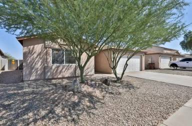 Main picture of 586 W 10th St