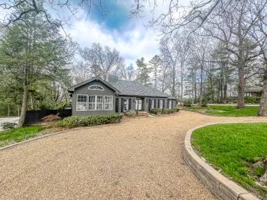 Main picture of 123 N Palisades Dr