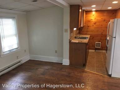 Main picture of 103 N Centre St