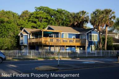Main picture of 2010 3rd St