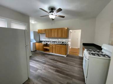 Main picture of 140 Callender St