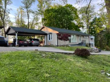 Main picture of 115 Mount Lebanon Dr
