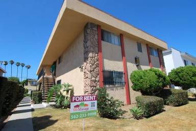 Main picture of 3105 E 6th St