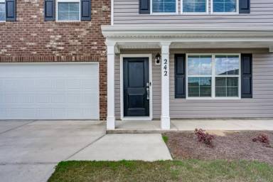 Main picture of 242 Carrington Dr