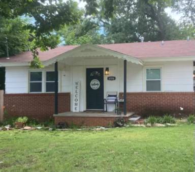 Main picture of 6506 NW 32nd St