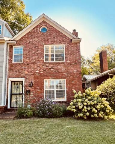 Main picture of 70 N McLean Blvd