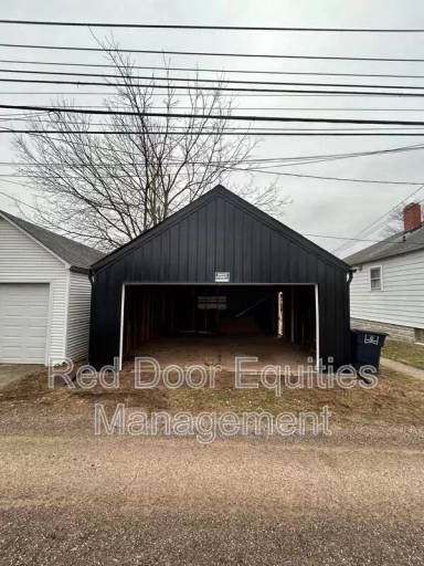 Main picture of 564 E Wheeling St